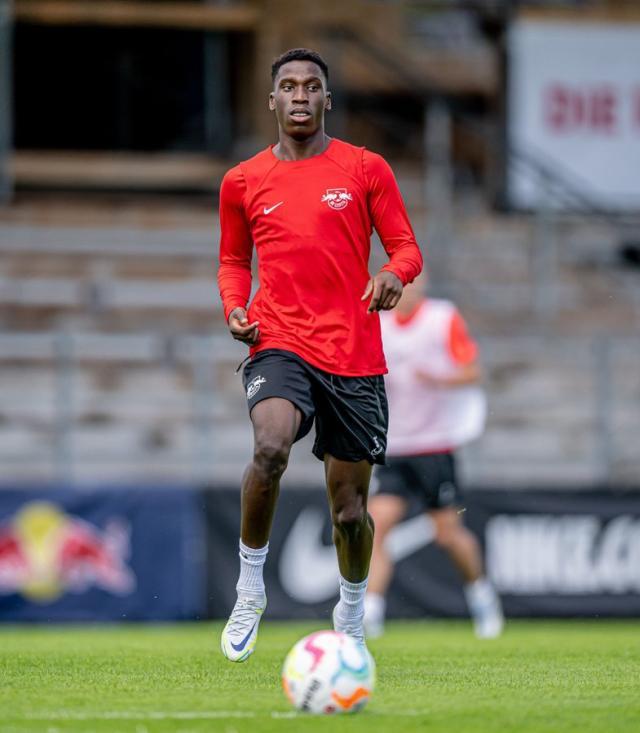 1662049105950011042.jpg FblM9SrX0AEmroZ.jpg